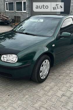 Хетчбек Volkswagen Golf 2000 в Дніпрі