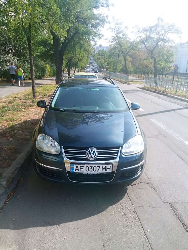 Универсал Volkswagen Golf 2009 в Киеве