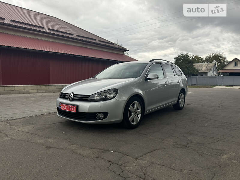 Універсал Volkswagen Golf 2012 в Звенигородці