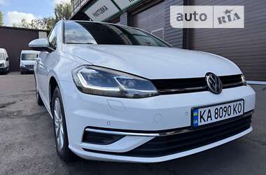 Хетчбек Volkswagen Golf 2018 в Києві