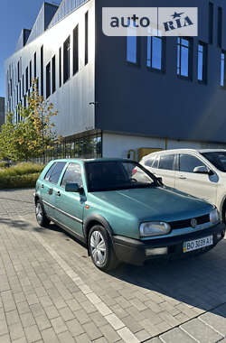 Хэтчбек Volkswagen Golf 1993 в Ровно