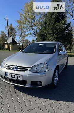 Хэтчбек Volkswagen Golf 2006 в Коломые