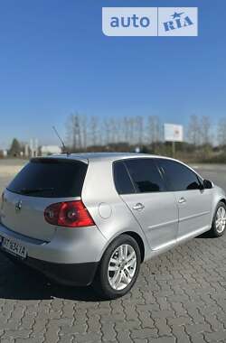 Хэтчбек Volkswagen Golf 2006 в Коломые