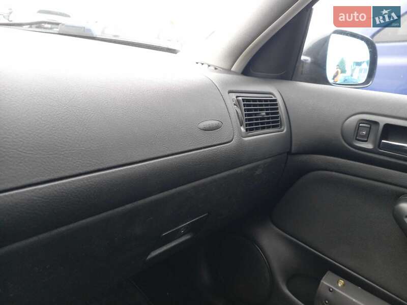 Універсал Volkswagen Golf 2001 в Черкасах