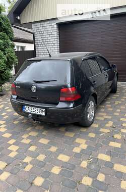 Хетчбек Volkswagen Golf 2001 в Черкасах