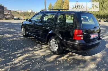 Універсал Volkswagen Golf 2003 в Рівному