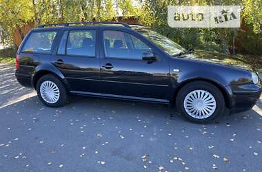 Універсал Volkswagen Golf 2003 в Рівному