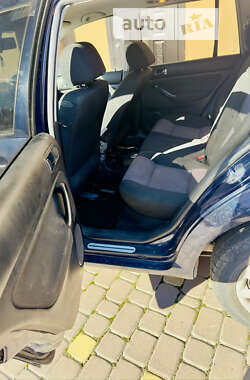 Универсал Volkswagen Golf 2001 в 