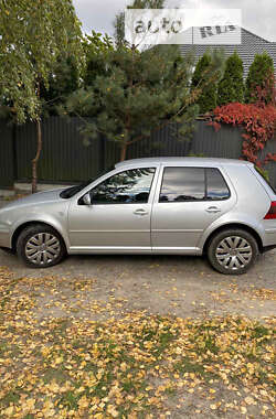 Хетчбек Volkswagen Golf 2002 в Ковелі