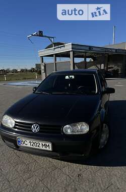 Хэтчбек Volkswagen Golf 2001 в Львове