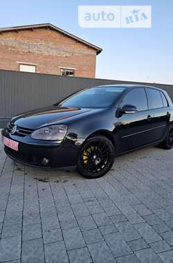 Хэтчбек Volkswagen Golf 2005 в Львове