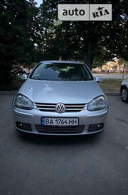 Хетчбек Volkswagen Golf 2005 в Кропивницькому