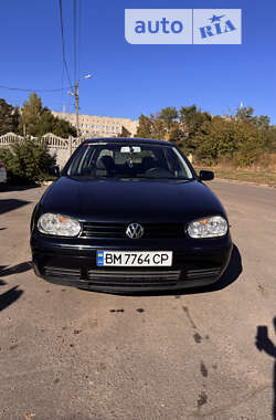 Хетчбек Volkswagen Golf 2001 в Сумах