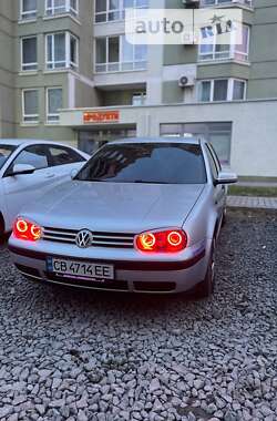 Хэтчбек Volkswagen Golf 2003 в Чернигове