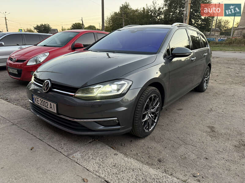 Универсал Volkswagen Golf 2019 в Киеве