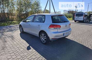 Хэтчбек Volkswagen Golf 2010 в Львове