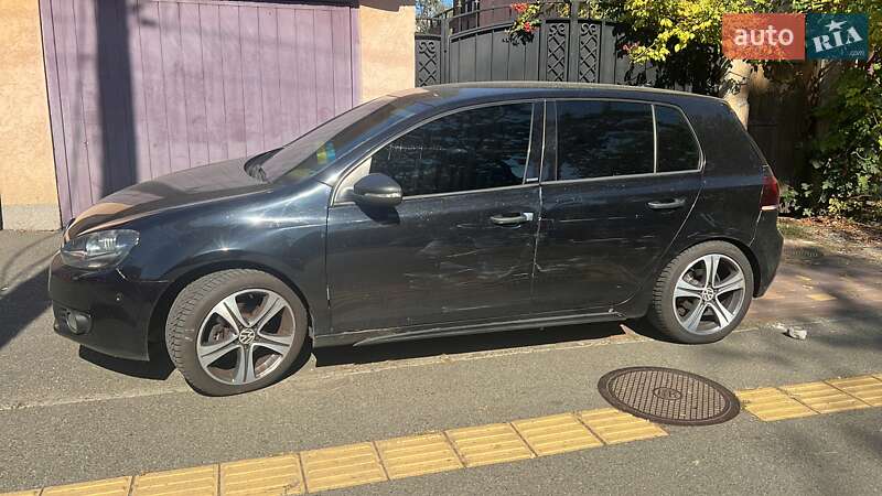 Хетчбек Volkswagen Golf 2011 в Києві