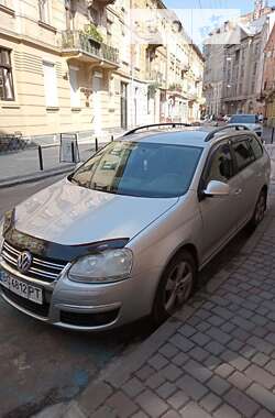 Хэтчбек Volkswagen Golf 2008 в Львове