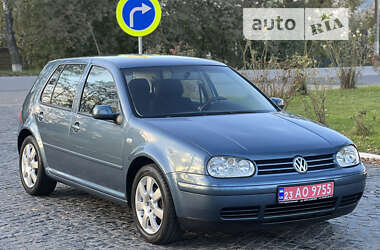 Хэтчбек Volkswagen Golf 2003 в Староконстантинове