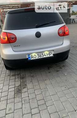 Хэтчбек Volkswagen Golf 2003 в Мукачево