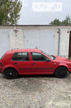 Хетчбек Volkswagen Golf 2002 в Києві