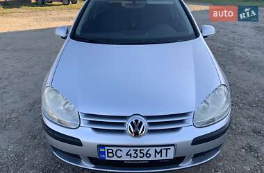 Хетчбек Volkswagen Golf 2005 в Калуші