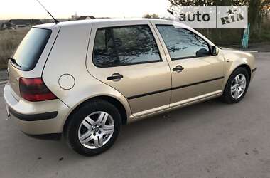 Хэтчбек Volkswagen Golf 2002 в Калуше