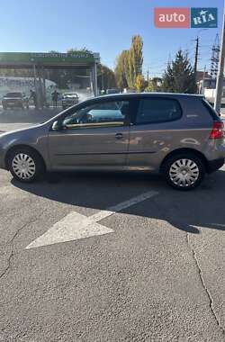 Хэтчбек Volkswagen Golf 2006 в Виннице