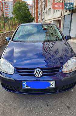 Хетчбек Volkswagen Golf 2005 в Тернополі