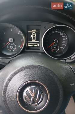Универсал Volkswagen Golf 2010 в 