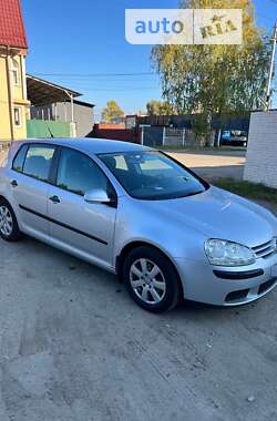 Хэтчбек Volkswagen Golf 2005 в Киеве