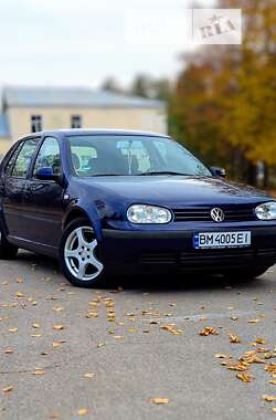 Хетчбек Volkswagen Golf 2000 в Шостці