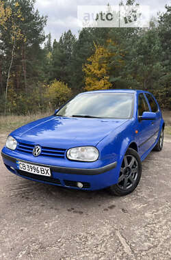 Хетчбек Volkswagen Golf 1997 в Сновську