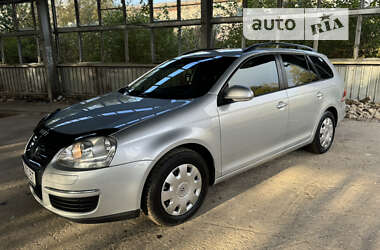 Универсал Volkswagen Golf 2008 в Черновцах