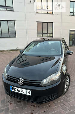 Хетчбек Volkswagen Golf 2010 в Рівному