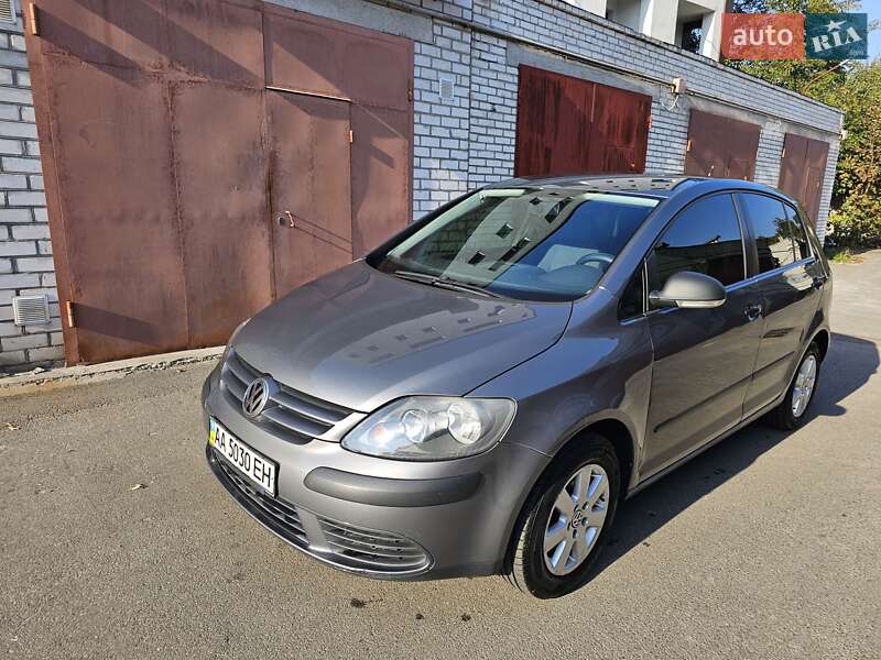 Хетчбек Volkswagen Golf 2007 в Києві