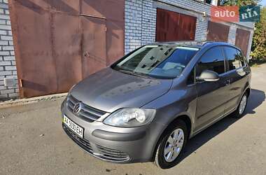 Хэтчбек Volkswagen Golf 2007 в 