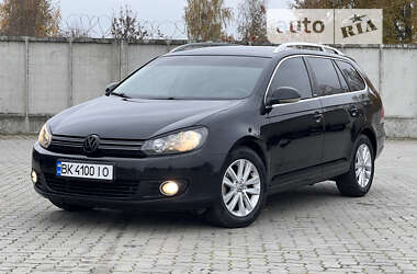 Універсал Volkswagen Golf 2011 в Сарнах