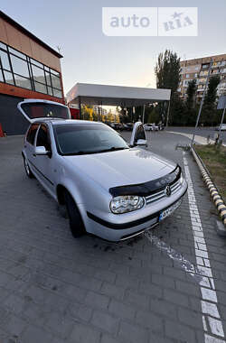 Хэтчбек Volkswagen Golf 2000 в Днепре