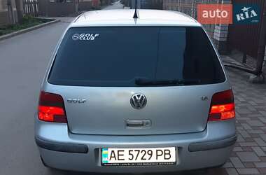 Хэтчбек Volkswagen Golf 2001 в Великой Александровке