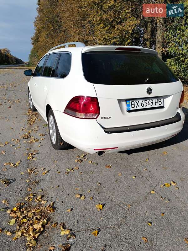 Універсал Volkswagen Golf 2012 в Кореці