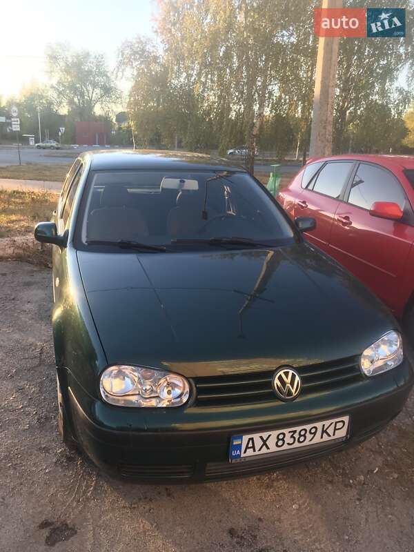 Volkswagen Golf 2000
