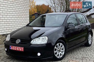 Хэтчбек Volkswagen Golf 2004 в Луцке