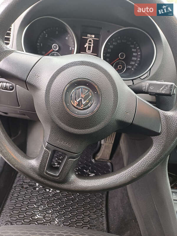 Універсал Volkswagen Golf 2011 в Львові