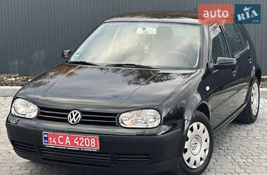 Хэтчбек Volkswagen Golf 2003 в Львове