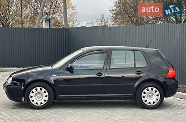 Хэтчбек Volkswagen Golf 2003 в Львове