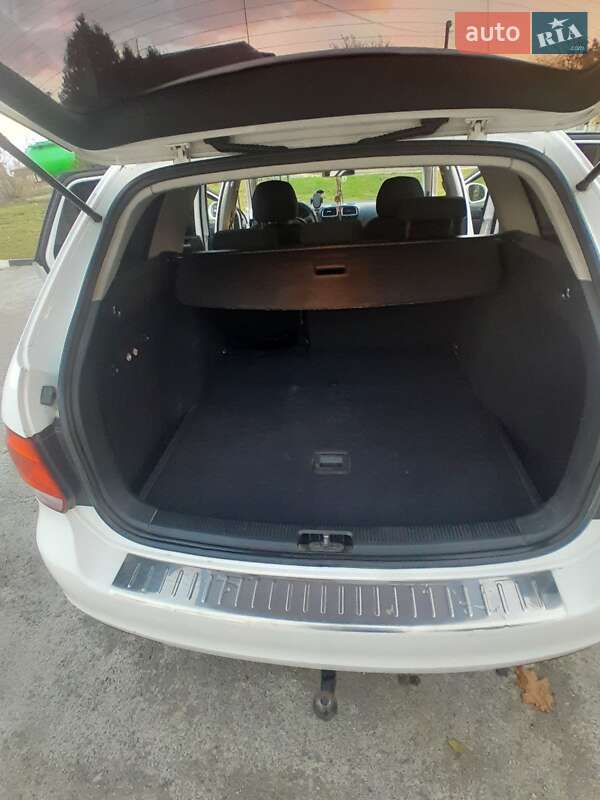 Универсал Volkswagen Golf 2011 в Тысменице