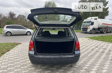 Универсал Volkswagen Golf 2005 в Староконстантинове