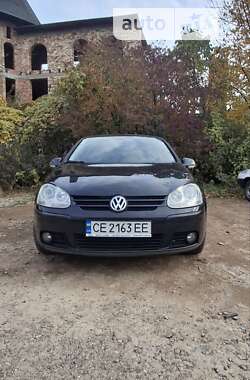 Хэтчбек Volkswagen Golf 2006 в Черновцах