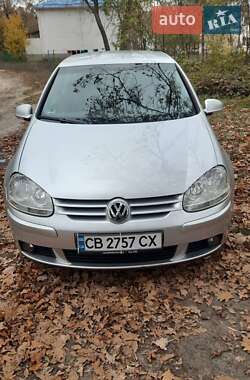 Хэтчбек Volkswagen Golf 2004 в Чернигове